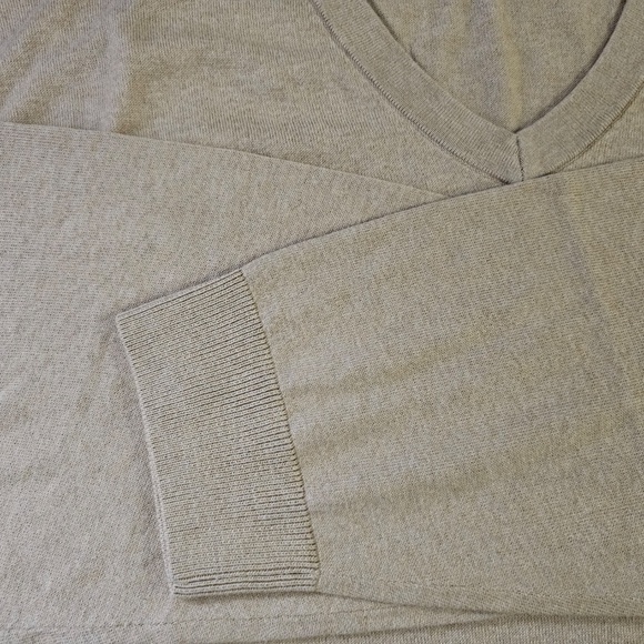 Nautica Men’s Navtech V-Neck Sweater, Tan, 6XL - Picture 3 of 8